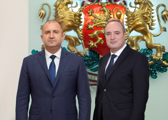 Румен Радев и Анастас Герджиков премериха сили и в телевизионен дебат. Снимка: БНТ