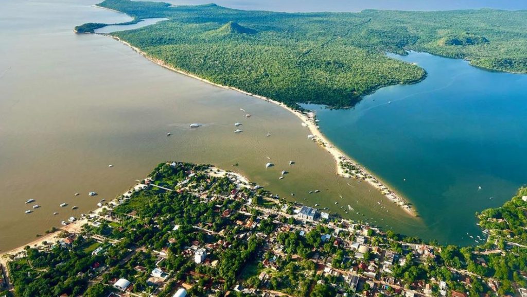 Поглед от въздуха към Алтер до Шао на брега на река Тапажос, приток на Амазонка. Снимка: RT