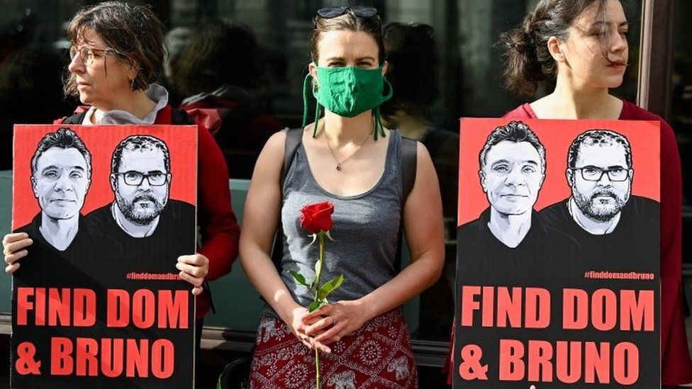 Демонстрации с искания за изясняване на съдбата на Дом Филипс и Бруно Перейра се провеждат и в Бразилия, и в Обединеното кралство, и в САЩ, и на много места по света. Снимка: publico.es
