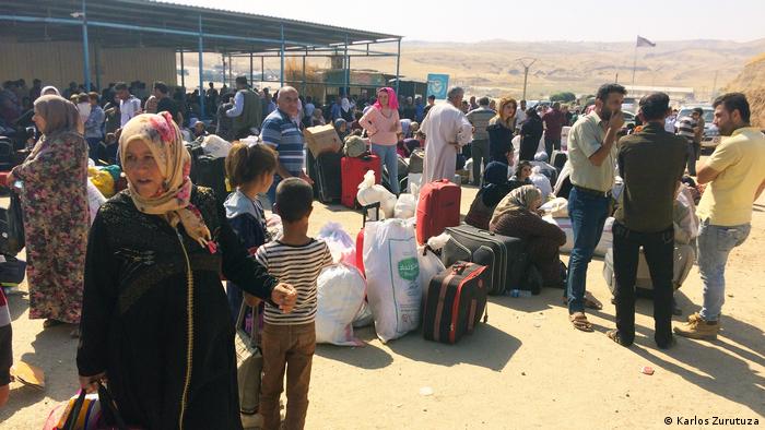 Турската агресия отново принуждава сирийските кюрди да бягат от домовете си