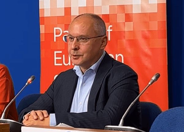 Сергей Станишев по време на пресконференцията в БТА