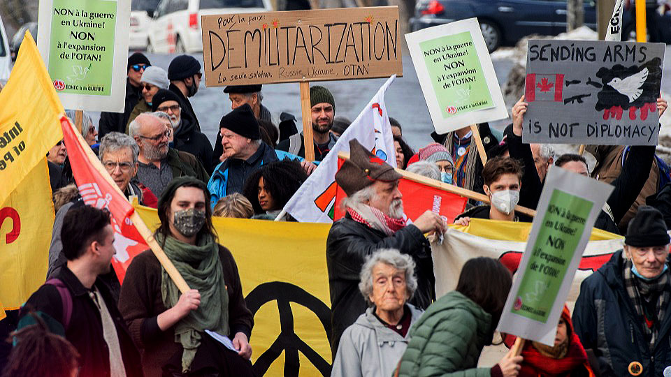 Антивоенна демонстрация в Монреал, Канада, през март т. г. Снимка: peoplesworld.org