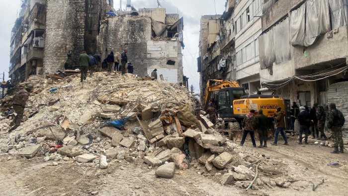Разрушения в сирийския град Алепо след силното земетресение, ударило Турция и Сирия на 6 февруари.