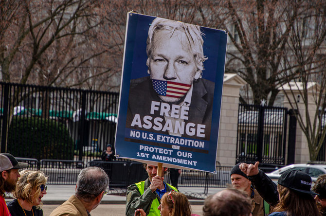 По цял свят, включително и в САЩ, не спират протестите в защита на Джулиан Асанж