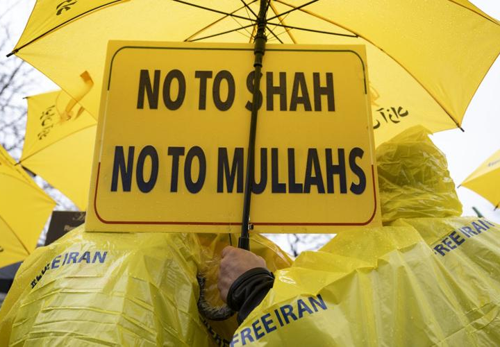 Screenshot 2026-01-14 at 19-32-13 iran at DuckDuckGo